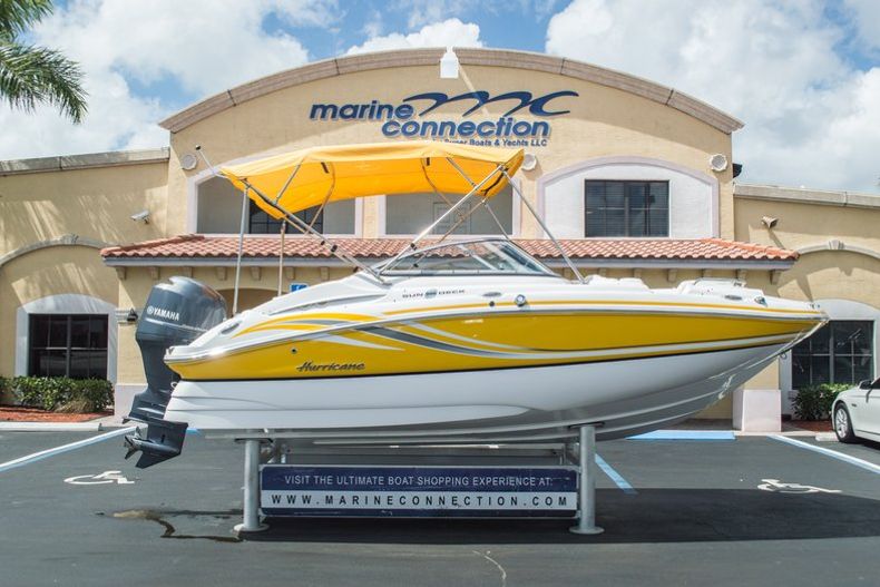Used 2013 Hurricane SunDeck SD 2000 OB boat for sale in West Palm Beach, FL