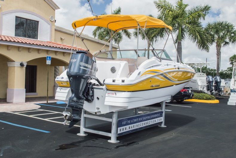 Thumbnail 8 for Used 2013 Hurricane SunDeck SD 2000 OB boat for sale in West Palm Beach, FL