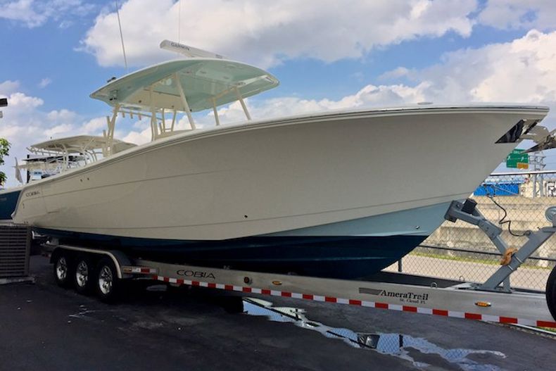 Used 2014 Cobia 344 Center Console boat for sale in Miami, FL