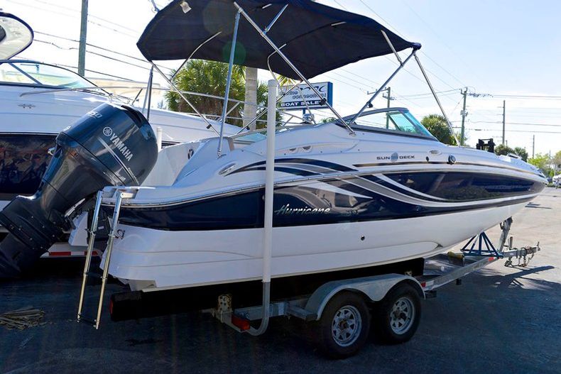 New 2014 Hurricane SunDeck SD 2200 OB boat for sale in West Palm Beach, FL
