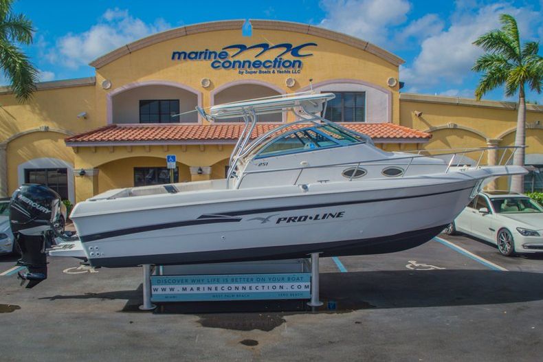 Used 1999 Pro-Line 251 WAC boat for sale in West Palm Beach, FL