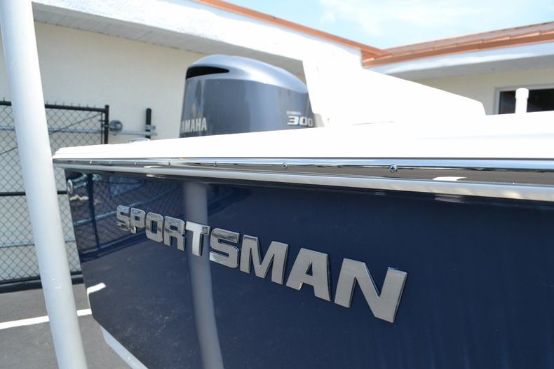 Thumbnail 8 for New 2014 Sportsman Masters 247 Bay Boat boat for sale in Miami, FL