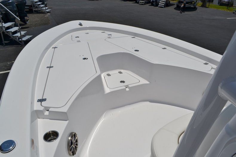 Thumbnail 20 for New 2014 Sportsman Masters 247 Bay Boat boat for sale in Miami, FL