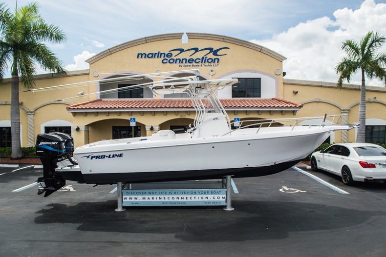 Used 2004 Pro-Line 25 Sport boat for sale in West Palm Beach, FL
