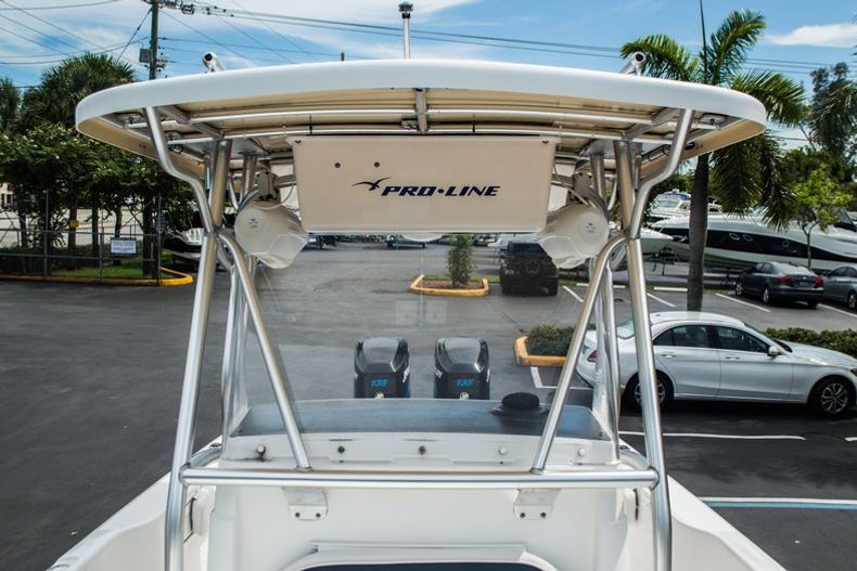 Thumbnail 12 for Used 2004 Pro-Line 25 Sport boat for sale in West Palm Beach, FL