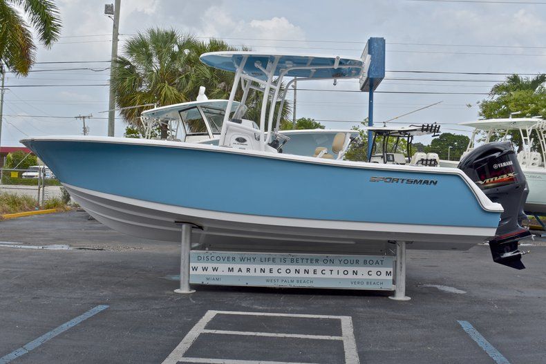 Thumbnail 5 for New 2017 Sportsman Heritage 231 Center Console boat for sale in West Palm Beach, FL
