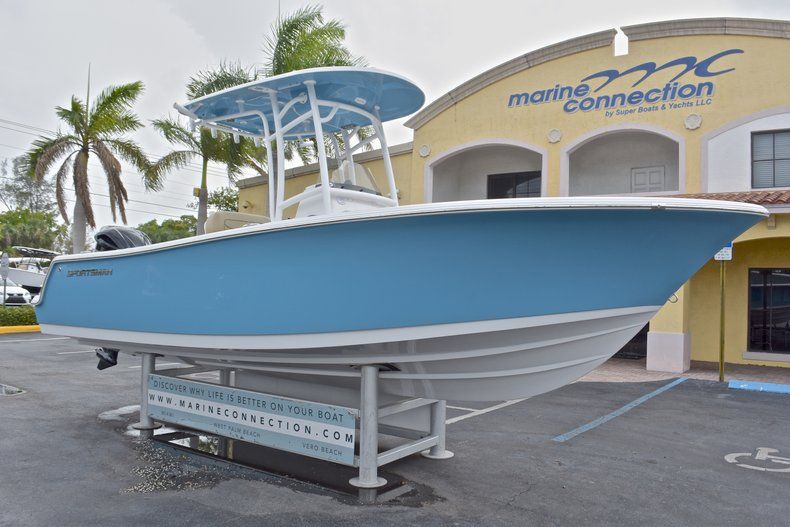 Thumbnail 2 for New 2017 Sportsman Heritage 231 Center Console boat for sale in West Palm Beach, FL