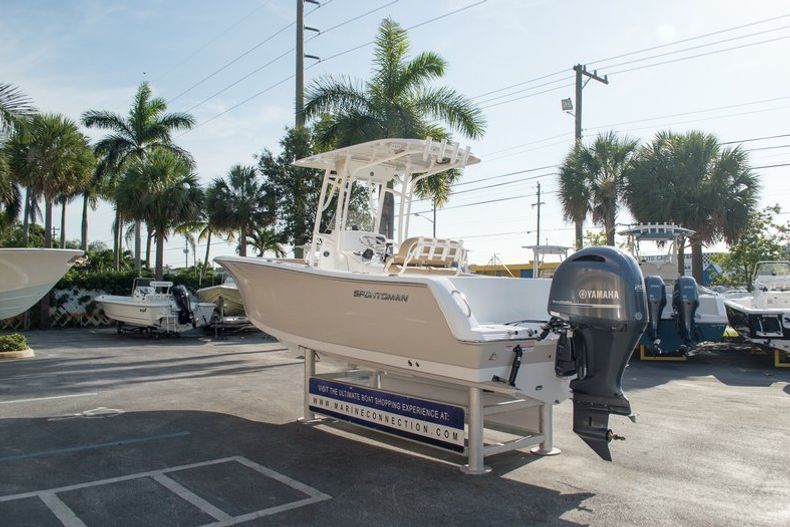 Thumbnail 4 for New 2015 Sportsman Heritage 231 Center Console boat for sale in West Palm Beach, FL