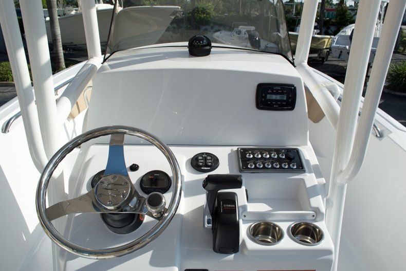 Thumbnail 8 for New 2015 Sportsman Heritage 231 Center Console boat for sale in West Palm Beach, FL