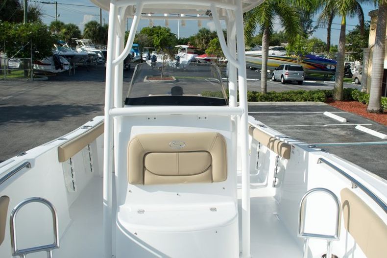 Thumbnail 14 for New 2015 Sportsman Heritage 231 Center Console boat for sale in West Palm Beach, FL