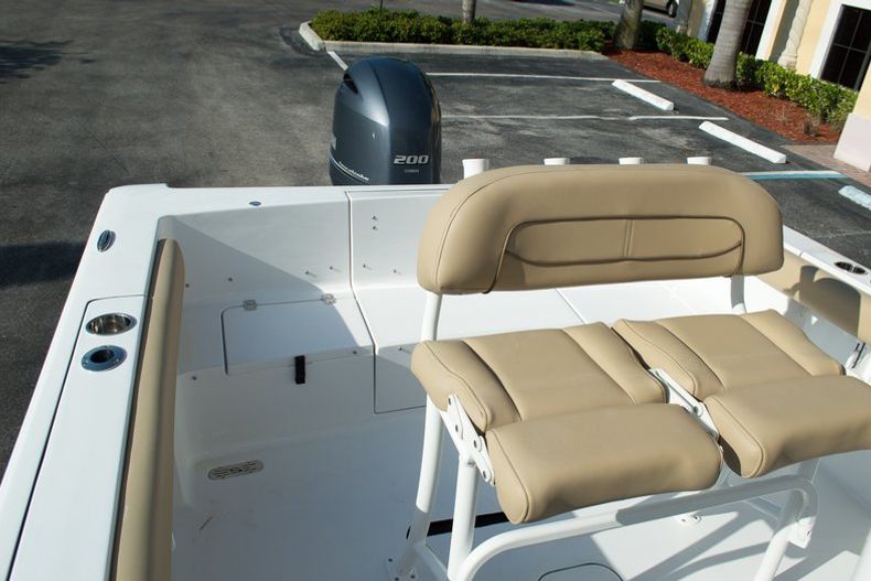 Thumbnail 17 for New 2015 Sportsman Heritage 231 Center Console boat for sale in West Palm Beach, FL