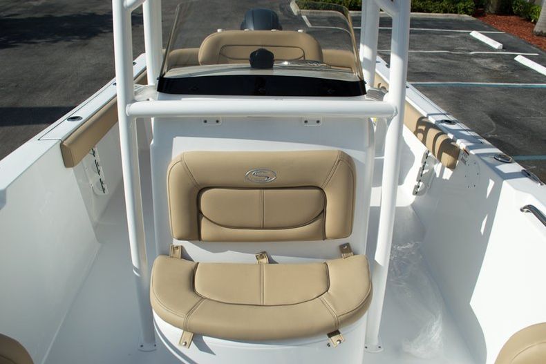 Thumbnail 20 for New 2015 Sportsman Heritage 231 Center Console boat for sale in West Palm Beach, FL