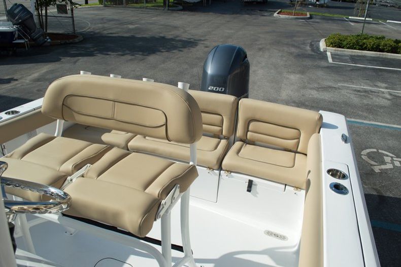 Thumbnail 24 for New 2015 Sportsman Heritage 231 Center Console boat for sale in West Palm Beach, FL