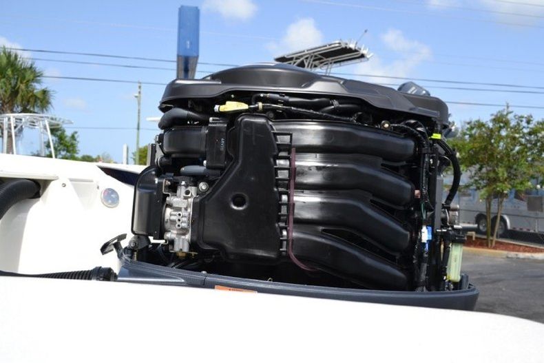 Thumbnail 18 for Used 2012 Stingray 204 LR Outboard Bowrider boat for sale in West Palm Beach, FL
