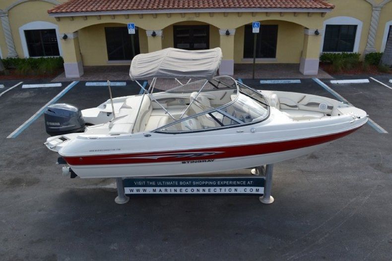 Thumbnail 64 for Used 2012 Stingray 204 LR Outboard Bowrider boat for sale in West Palm Beach, FL