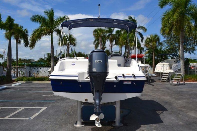 Thumbnail 7 for New 2013 Hurricane SunDeck Sport SS 188 OB boat for sale in West Palm Beach, FL