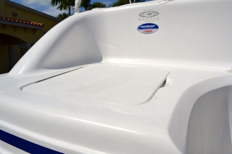 Thumbnail 18 for New 2013 Hurricane SunDeck Sport SS 188 OB boat for sale in West Palm Beach, FL