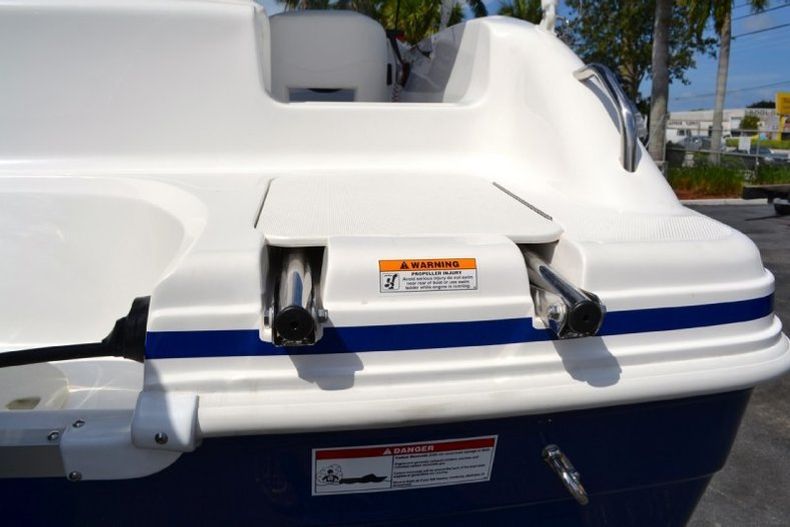 Thumbnail 20 for New 2013 Hurricane SunDeck Sport SS 188 OB boat for sale in West Palm Beach, FL
