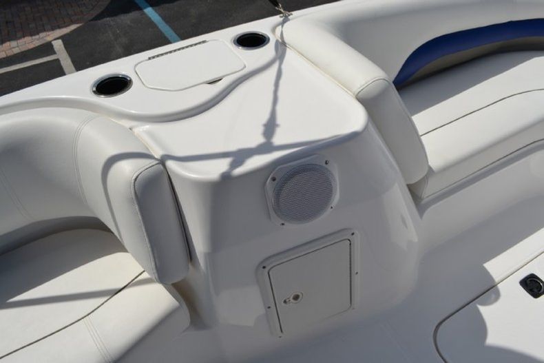 Thumbnail 30 for New 2013 Hurricane SunDeck Sport SS 188 OB boat for sale in West Palm Beach, FL
