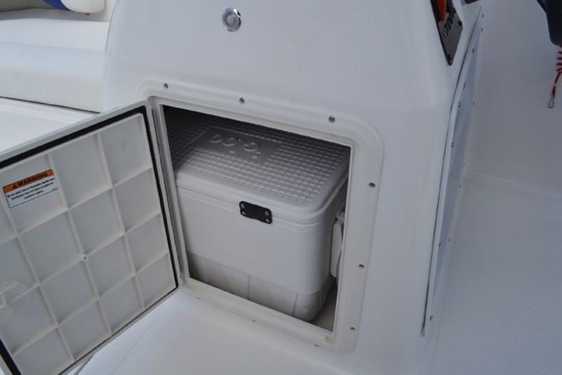 Thumbnail 46 for New 2013 Hurricane SunDeck Sport SS 188 OB boat for sale in West Palm Beach, FL