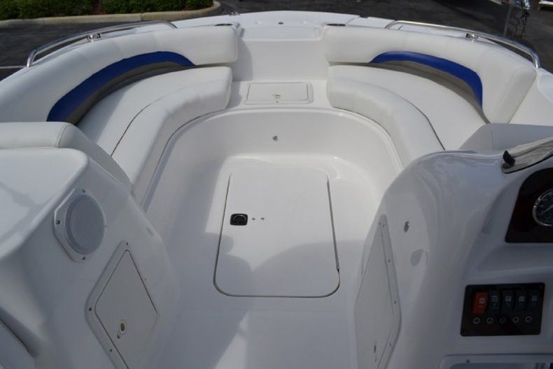 Thumbnail 47 for New 2013 Hurricane SunDeck Sport SS 188 OB boat for sale in West Palm Beach, FL