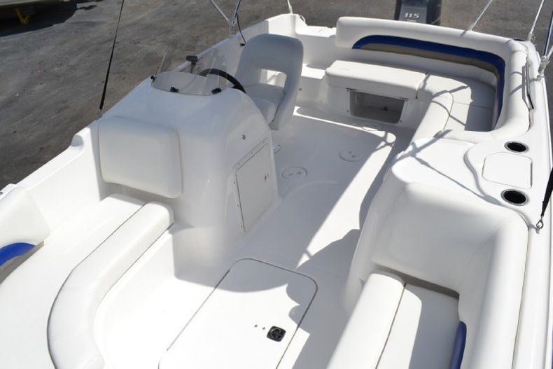 Thumbnail 52 for New 2013 Hurricane SunDeck Sport SS 188 OB boat for sale in West Palm Beach, FL