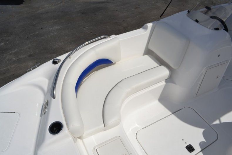 Thumbnail 55 for New 2013 Hurricane SunDeck Sport SS 188 OB boat for sale in West Palm Beach, FL