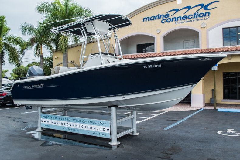 Thumbnail 1 for Used 2012 Sea Hunt 211 Ultra boat for sale in West Palm Beach, FL