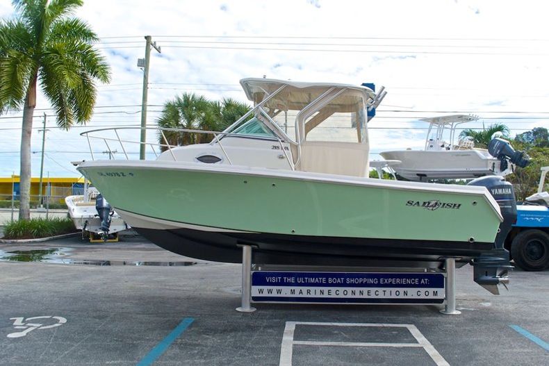 Thumbnail 4 for Used 2005 Sailfish 218 Walkaround boat for sale in West Palm Beach, FL
