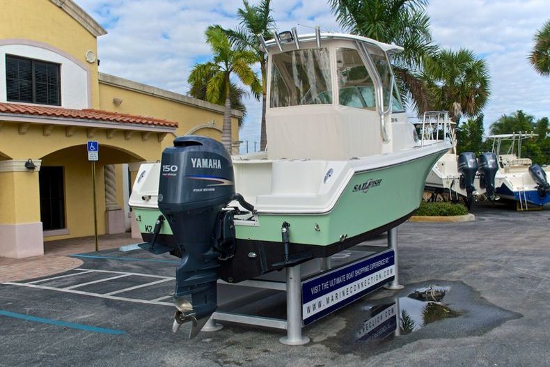 Thumbnail 7 for Used 2005 Sailfish 218 Walkaround boat for sale in West Palm Beach, FL