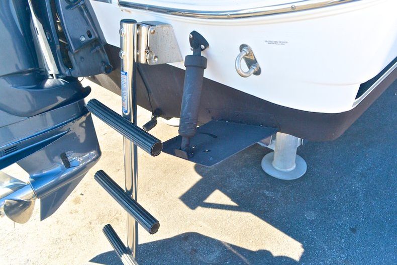 Thumbnail 16 for Used 2006 Wellcraft 232 Coastal Walkaround boat for sale in West Palm Beach, FL
