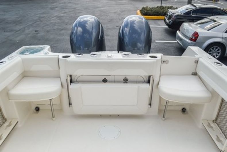 Thumbnail 19 for Used 2015 Sailfish 270 WAC Walk Around boat for sale in Miami, FL
