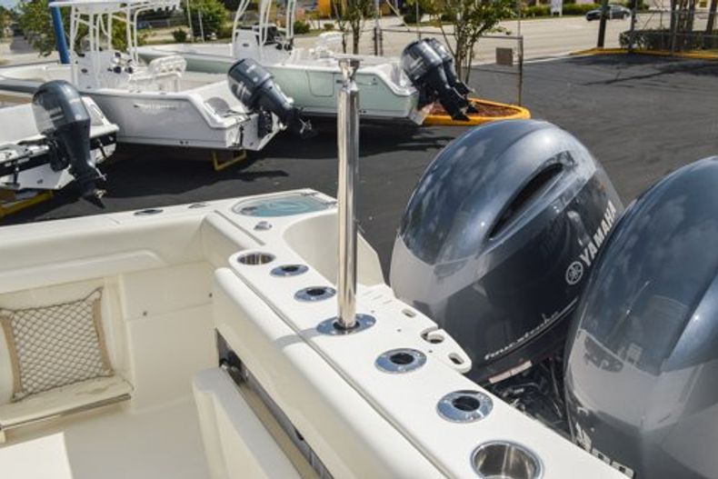 Thumbnail 22 for Used 2015 Sailfish 270 WAC Walk Around boat for sale in Miami, FL