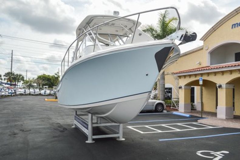 Thumbnail 1 for Used 2015 Sailfish 270 WAC Walk Around boat for sale in Miami, FL