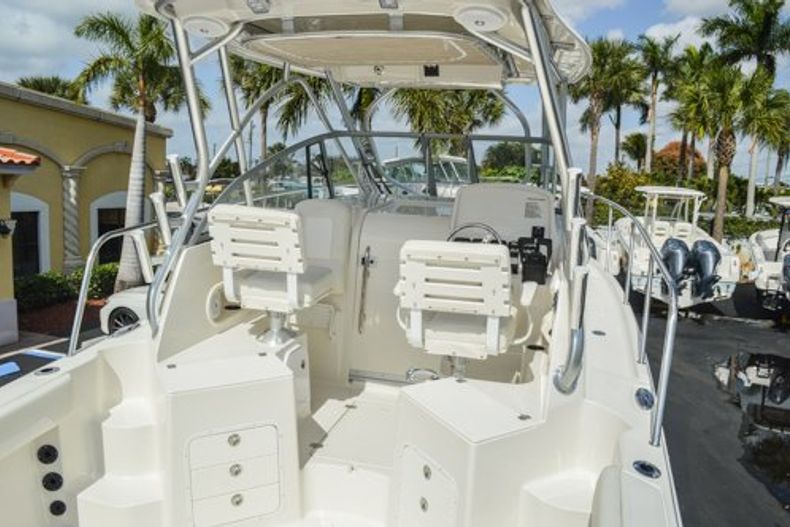 Thumbnail 16 for Used 2015 Sailfish 270 WAC Walk Around boat for sale in Miami, FL