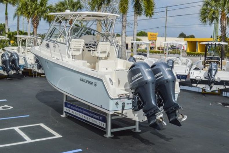 Thumbnail 11 for Used 2015 Sailfish 270 WAC Walk Around boat for sale in Miami, FL