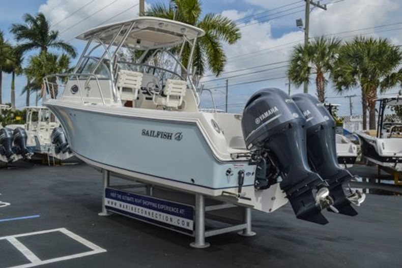 Thumbnail 6 for Used 2015 Sailfish 270 WAC Walk Around boat for sale in Miami, FL