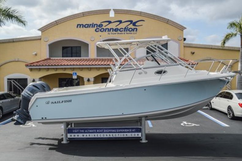 Used 2015 Sailfish 270 WAC Walk Around boat for sale in Miami, FL