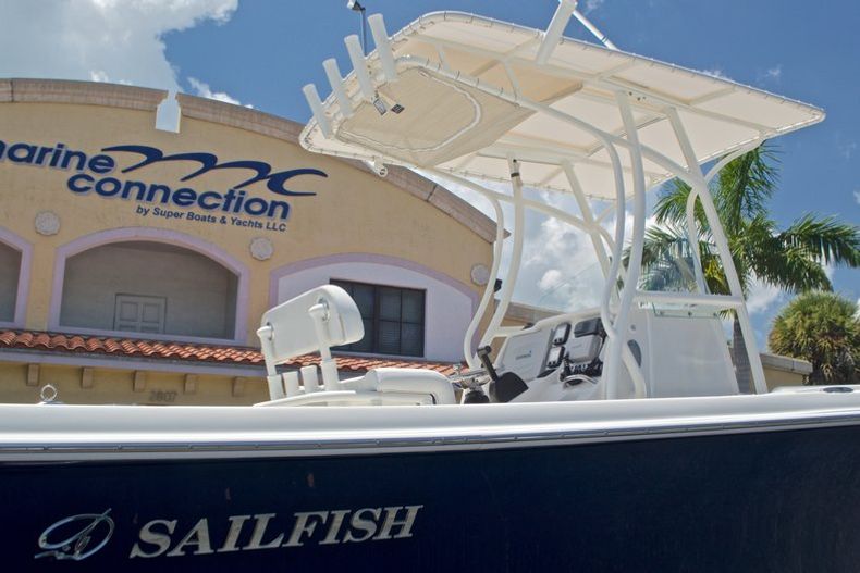 Thumbnail 8 for Used 2015 Sailfish 220 CC Center Console boat for sale in West Palm Beach, FL