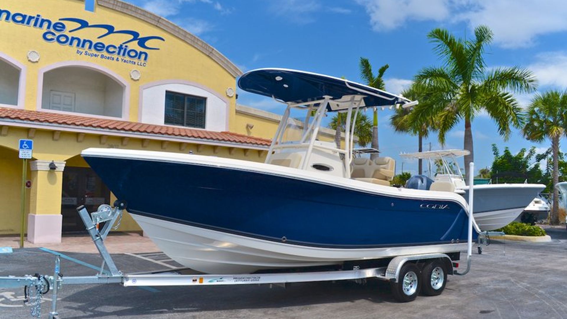 New 2013 Cobia 217 Center Console #R085 image 2