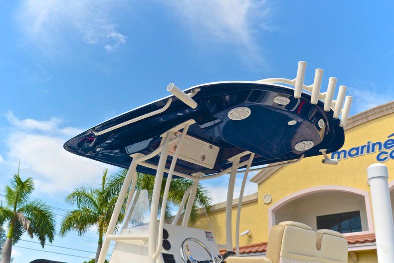 Thumbnail 11 for New 2013 Cobia 217 Center Console boat for sale in West Palm Beach, FL