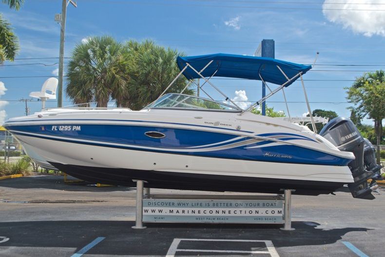 Thumbnail 4 for Used 2013 Hurricane SunDeck SD 2400 OB boat for sale in West Palm Beach, FL