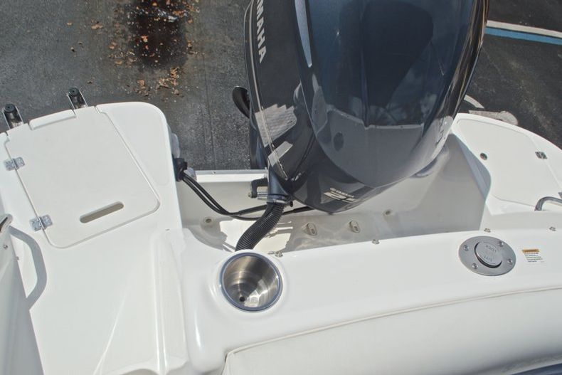 Thumbnail 17 for Used 2013 Hurricane SunDeck SD 2400 OB boat for sale in West Palm Beach, FL