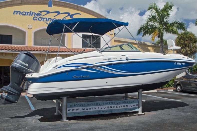 Thumbnail 11 for Used 2013 Hurricane SunDeck SD 2400 OB boat for sale in West Palm Beach, FL
