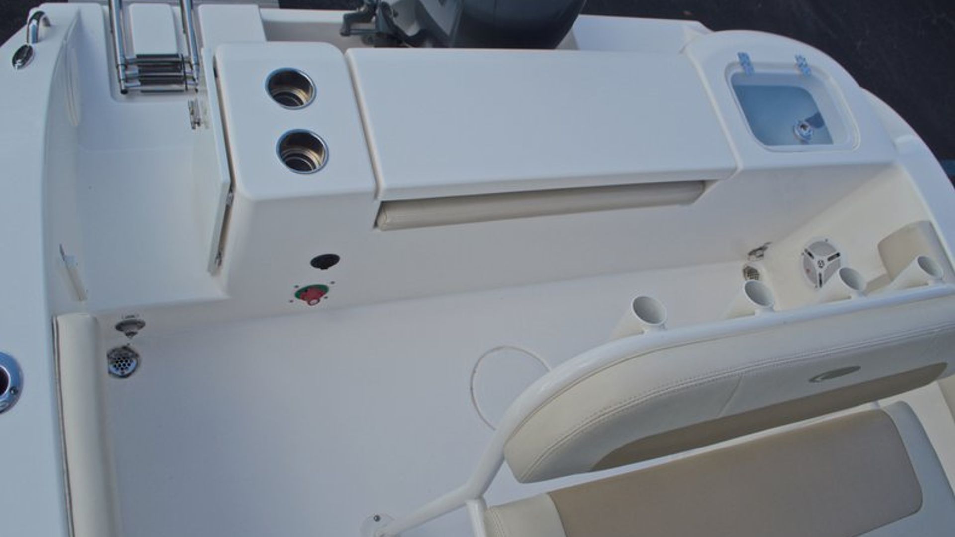 Used 2015 Cobia 201 Center Console #T004 image 12