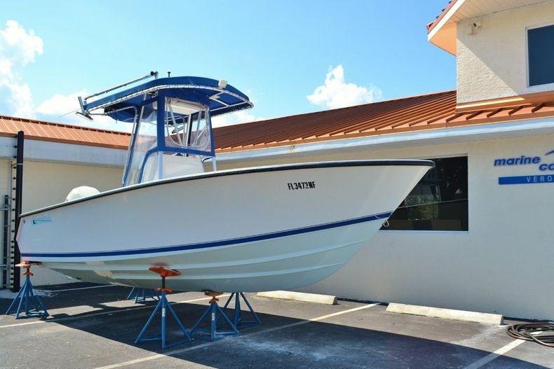 Thumbnail 1 for Used 2006 Contender 21 Open Fish Center Console boat for sale in Vero Beach, FL