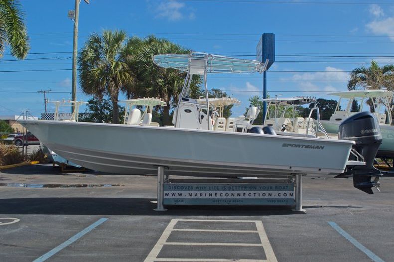 Thumbnail 4 for Used 2014 Sportsman Masters 247 Bay Boat boat for sale in West Palm Beach, FL