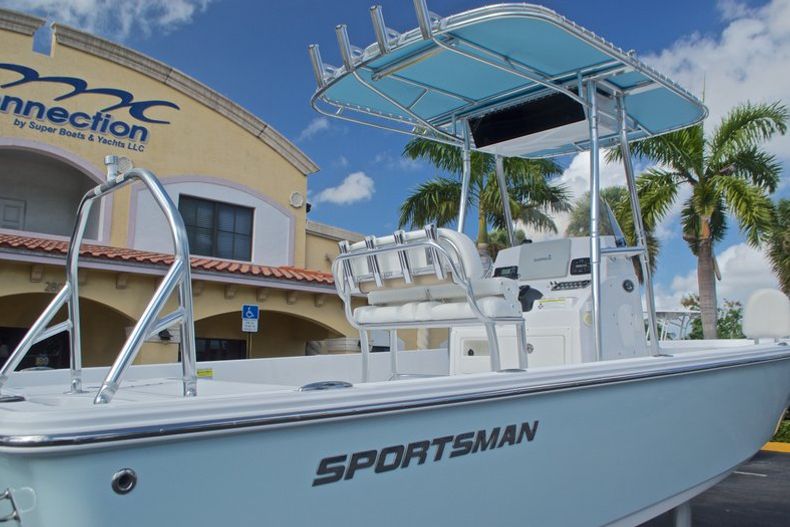 Thumbnail 8 for Used 2014 Sportsman Masters 247 Bay Boat boat for sale in West Palm Beach, FL