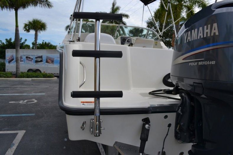 Thumbnail 9 for Used 2006 Hydra-Sports 202 Dual Console boat for sale in West Palm Beach, FL