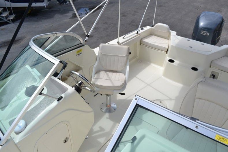 Thumbnail 60 for Used 2006 Hydra-Sports 202 Dual Console boat for sale in West Palm Beach, FL